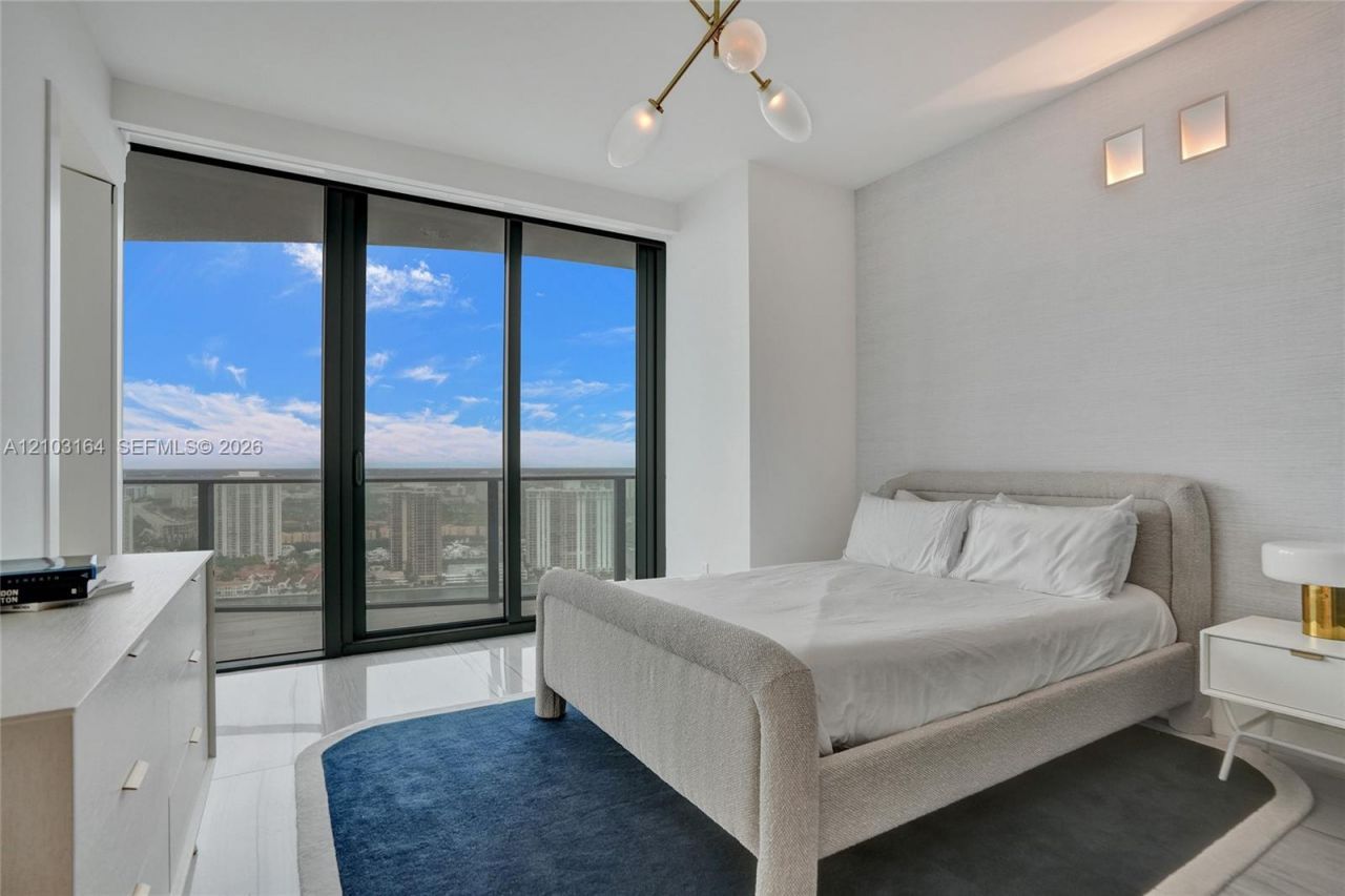 19575 Collins Ave , Unit 33, Sunny Isles Beach, FL 33160 Photo