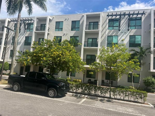 4745 NW 84th Ct, Unit 20, Doral, FL 33166