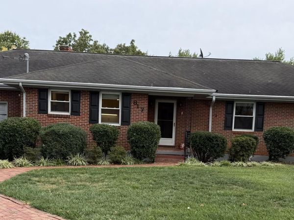 817 Ridgecrest DR, Roanoke, VA 24019