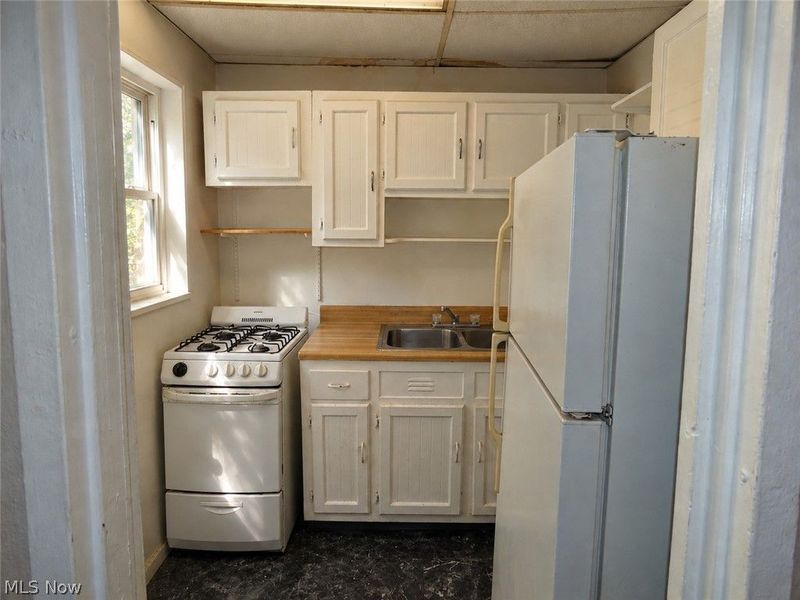 422 Clearview Drive, Unit G, Euclid, OH 44123 Photo 4