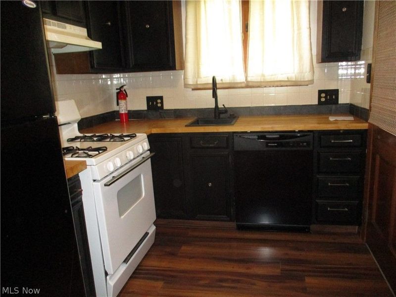 650-652 E Liberty Street, Girard, OH 44420 Photo 2