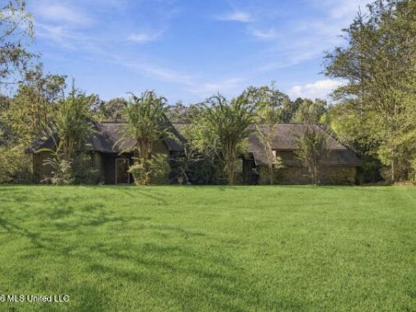 1085 Ole Springs Road, Summit, MS 39666