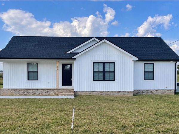 100 Donald Rd , Lafayette, TN 37083