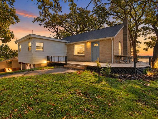 7114 Wheatland Road, Burlington, WI 53105