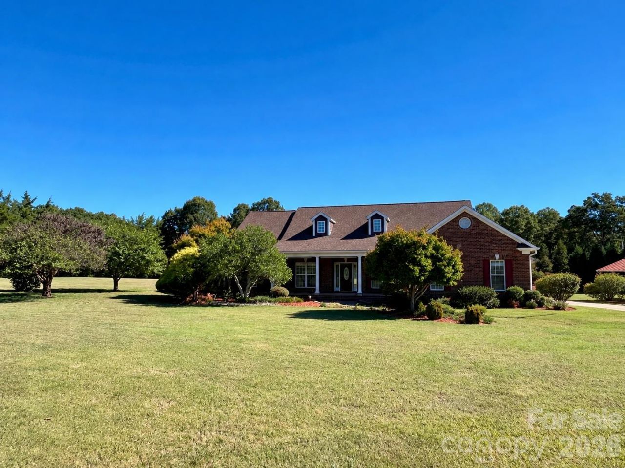 1501 Cox Road, Matthews, NC 28104 Main Photo