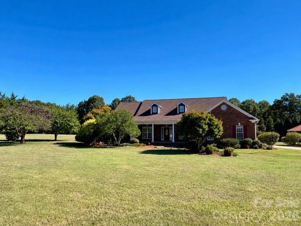 1501 Cox Road, Matthews, NC 28104