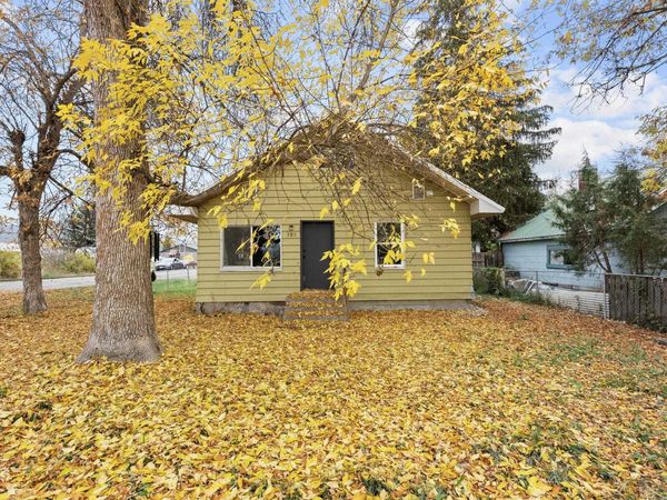 301 2nd Ave, Cusick, WA 99119