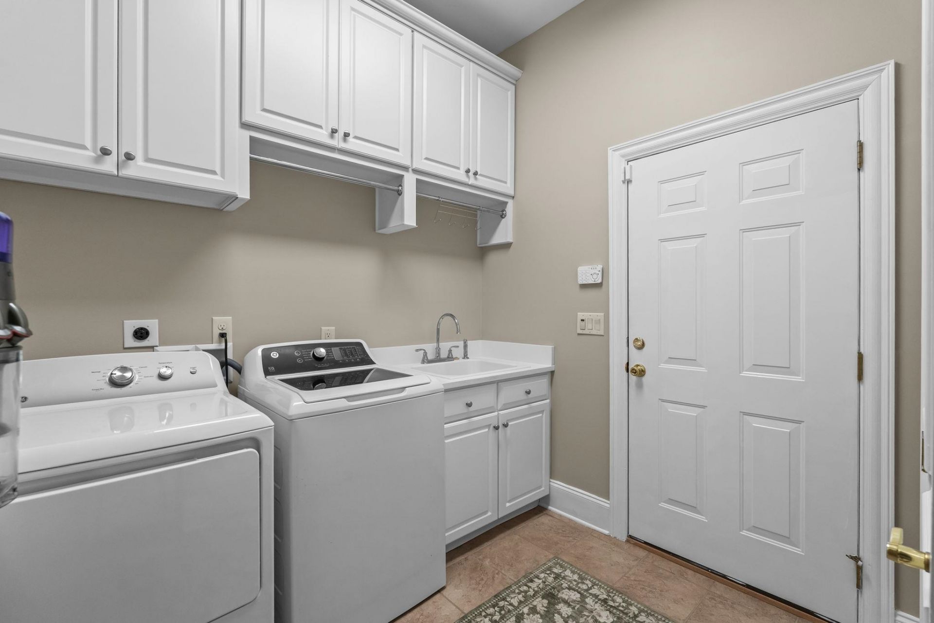 7557 Siena Blvd. Photo 43
