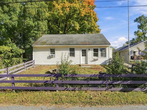 34 McKinley Lane , Poughkeepsie, NY 12601