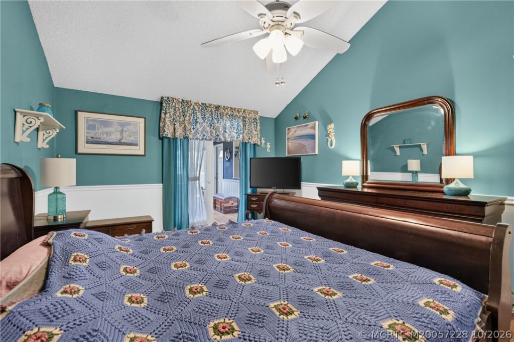 6865 SE Bunker Hill Drive, Hobe Sound, FL 33455 Photo