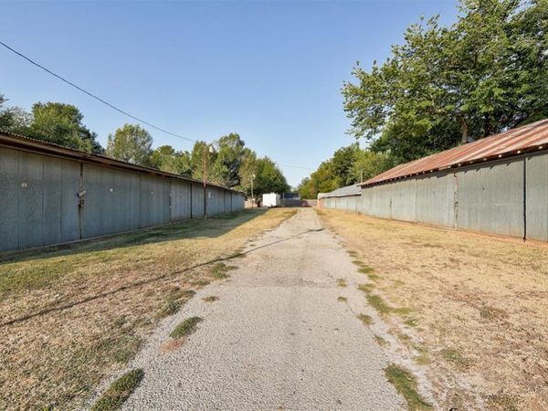 1210 N Ann Arbor Avenue, Oklahoma City, OK 73127