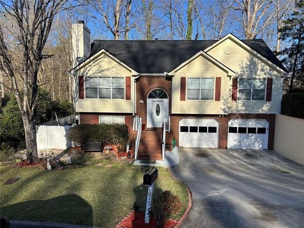 875 Long Branch Circle , Sugar Hill, GA 30518