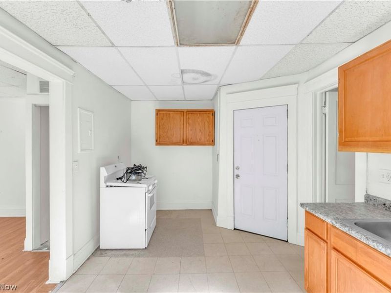 1111 E 76th Street, Cleveland, OH 44103 Photo 13