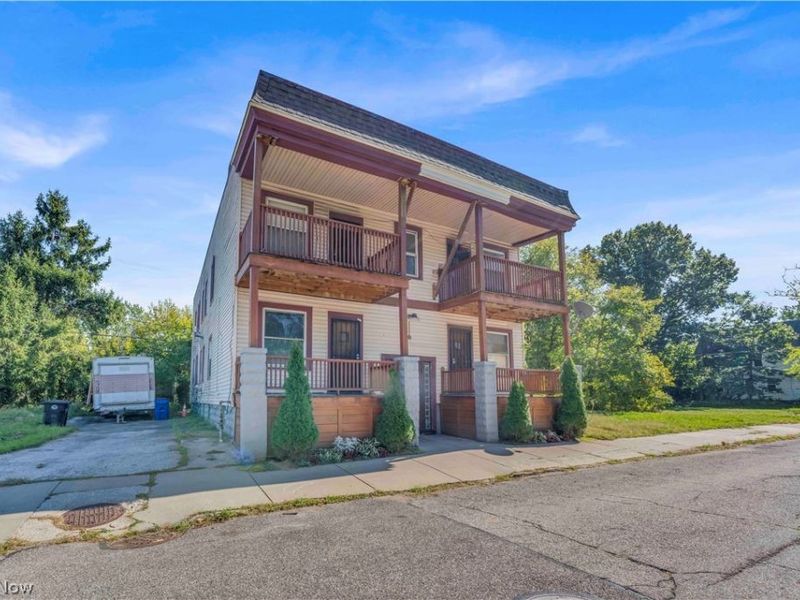 1111 E 76th Street, Cleveland, OH 44103 Photo 2