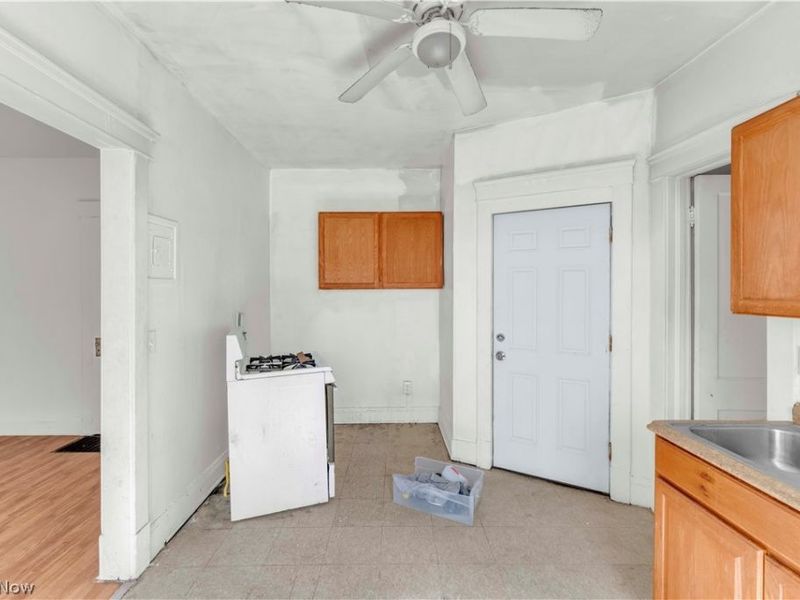 1111 E 76th Street, Cleveland, OH 44103 Photo 29