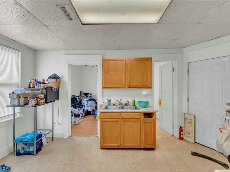 1111 E 76th Street, Cleveland, OH 44103 Photo 42