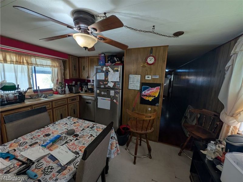 454 Westwoods, Amherst, OH 44001 Photo 18