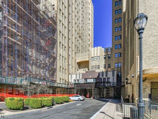 4 Beacon Way Unit 1601, Jersey, NJ 07304
