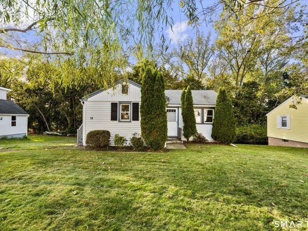 18 Gilbert , Branford, CT 06405