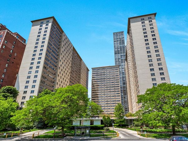 3950 N Lake Shore Drive, Unit 1903, Chicago, IL 60613