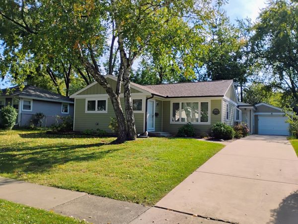 2805 Sigwalt Street , Rolling Meadows, IL 60008