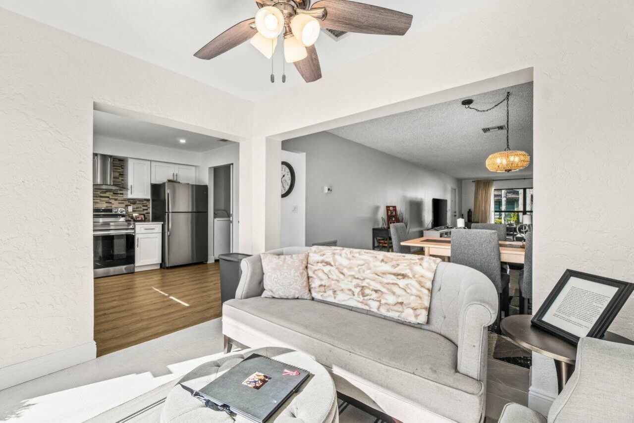 4862 Equestrian Road, Boynton Beach, FL 33436 Photo