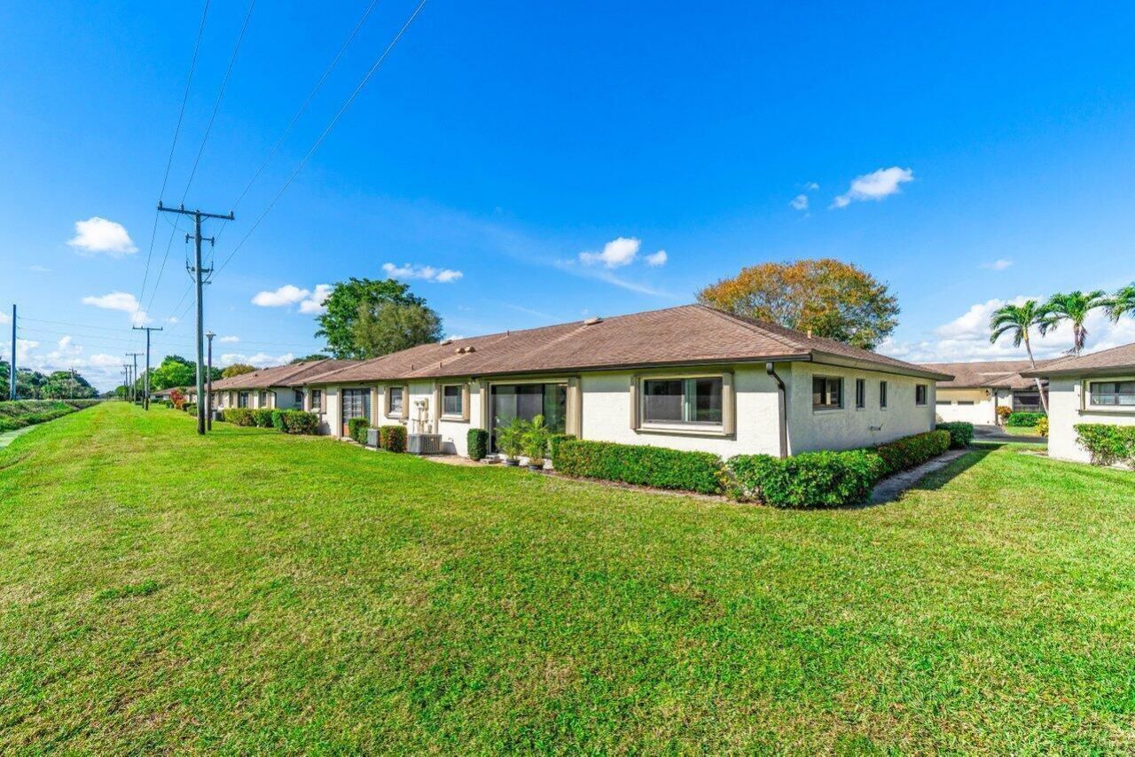 4862 Equestrian Road, Boynton Beach, FL 33436 Photo