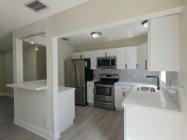 1432 NE 27th Street, Wilton Manors, FL 33334