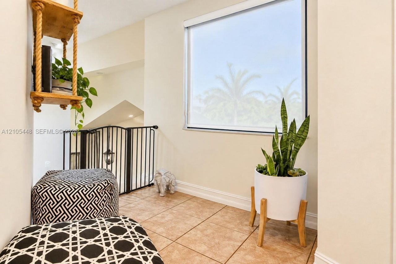 15515 N Miami Lakeway N , Unit 204-11, Miami Lakes, FL 33014 Photo