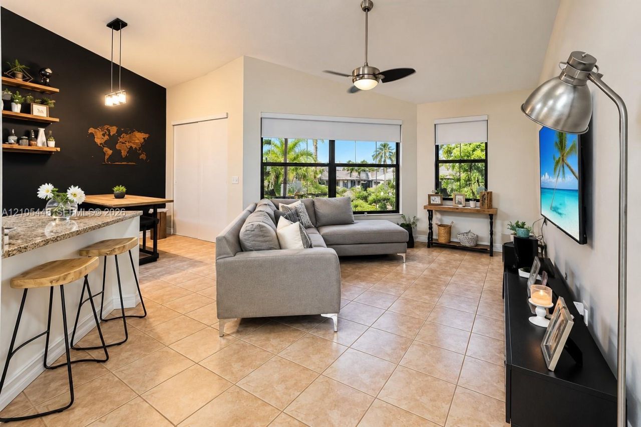 15515 N Miami Lakeway N , Unit 204-11, Miami Lakes, FL 33014 Photo