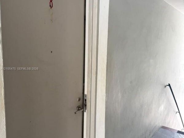 990 SW 4th St , Unit 8, Miami, FL 33130