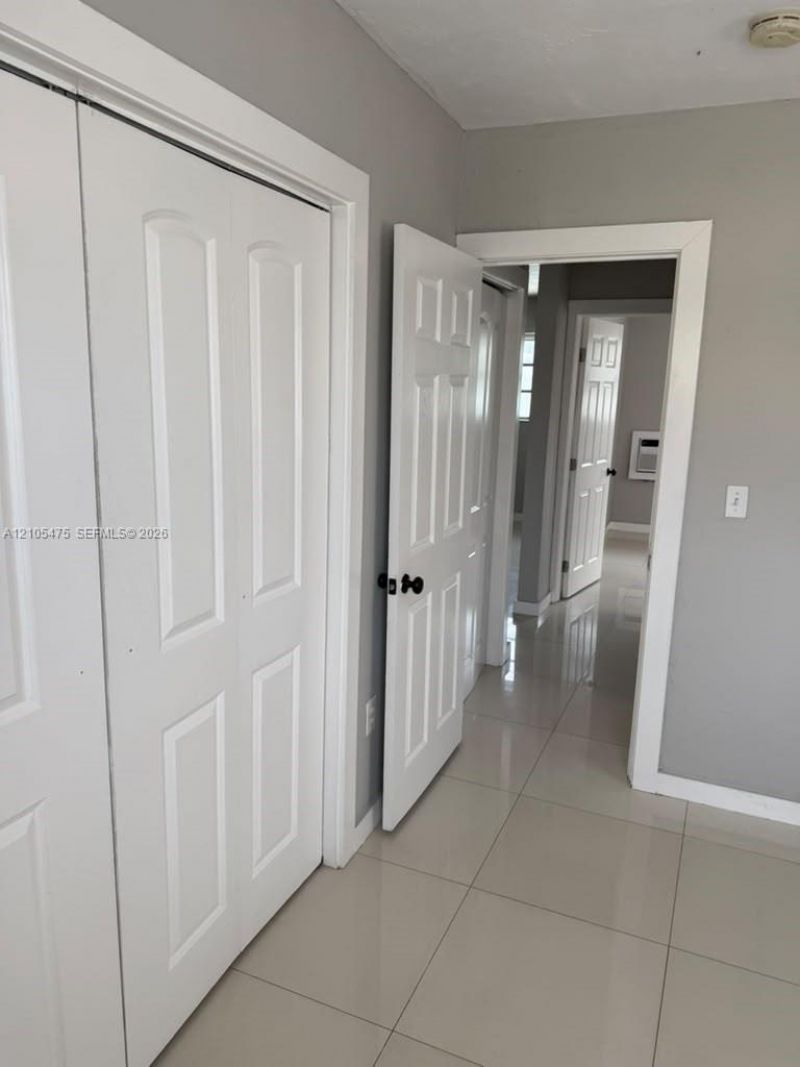 990 SW 4th St , Unit 8, Miami, FL 33130 Photo