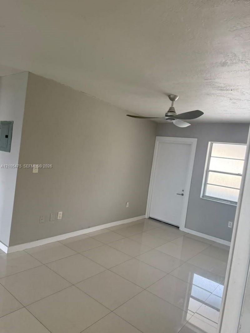 990 SW 4th St , Unit 8, Miami, FL 33130 Photo