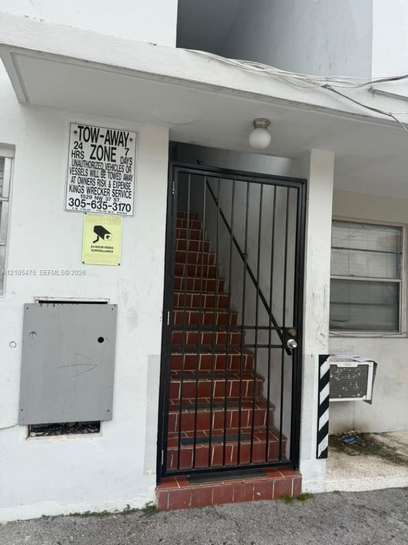 990 SW 4th St , Unit 8, Miami, FL 33130 Photo