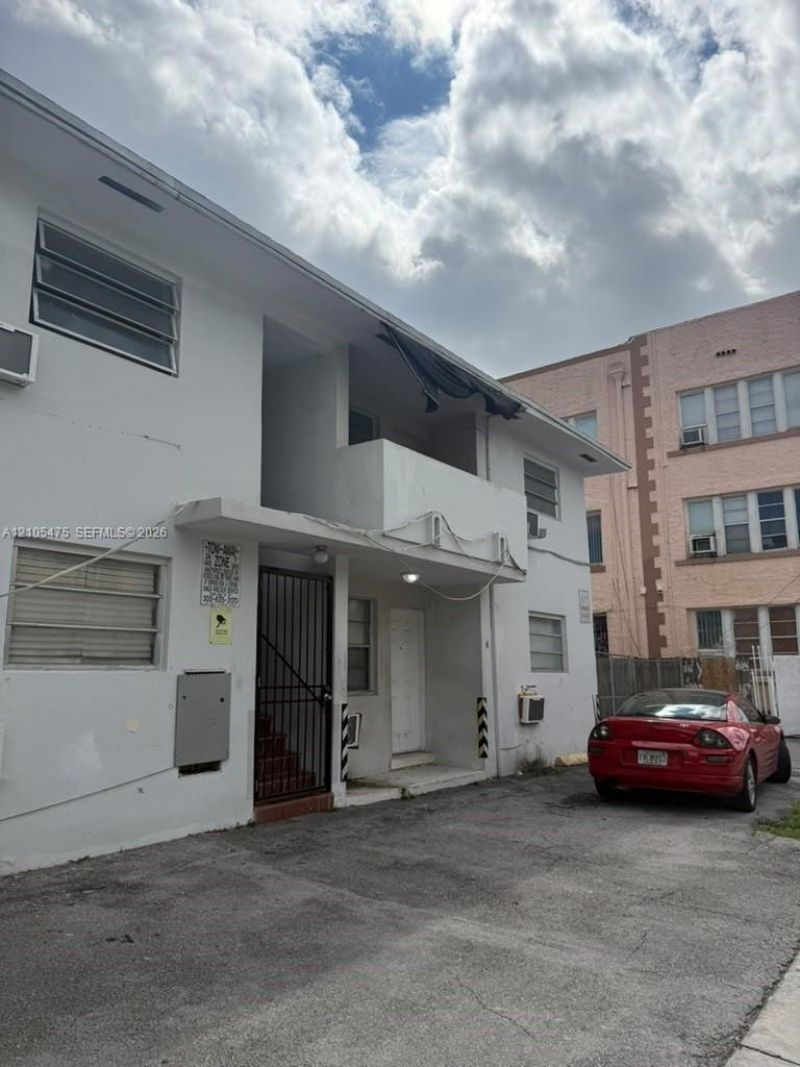 990 SW 4th St , Unit 8, Miami, FL 33130 Photo