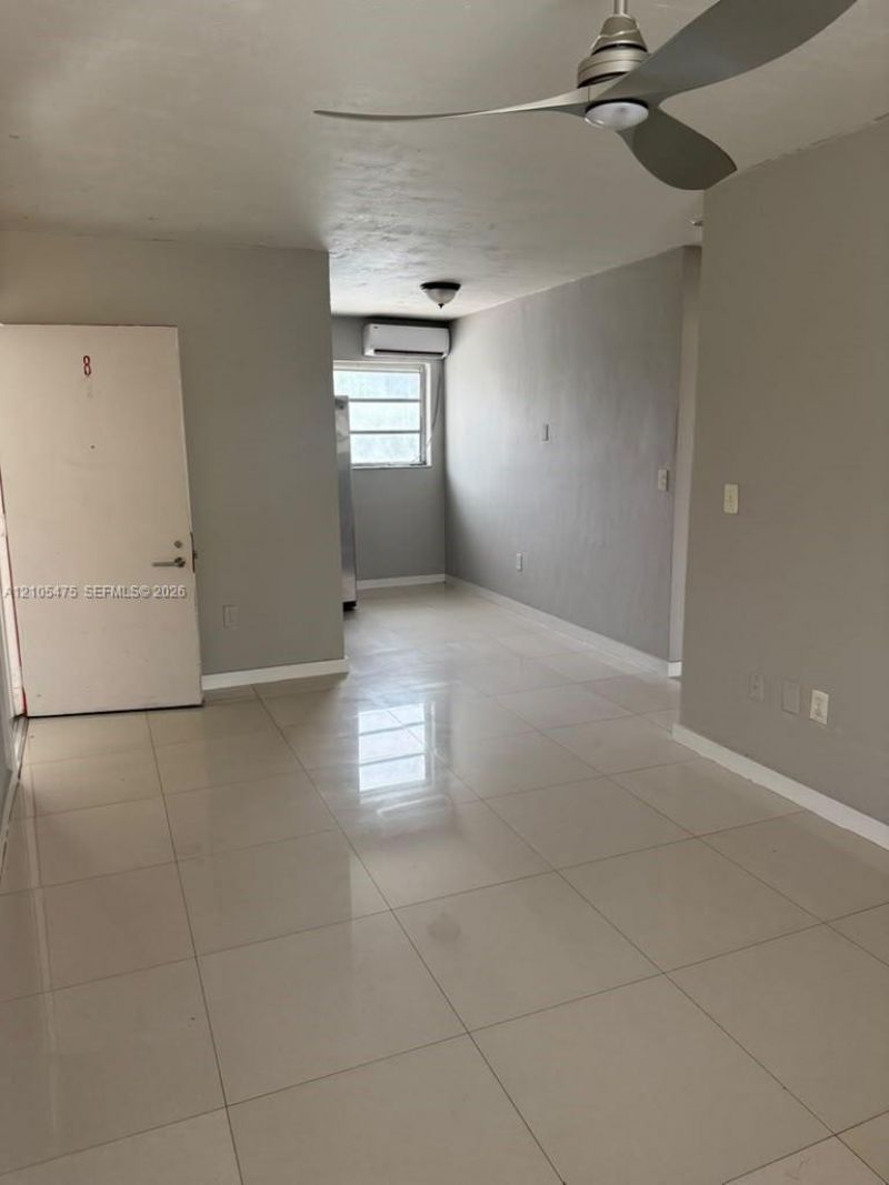 990 SW 4th St , Unit 8, Miami, FL 33130 Photo