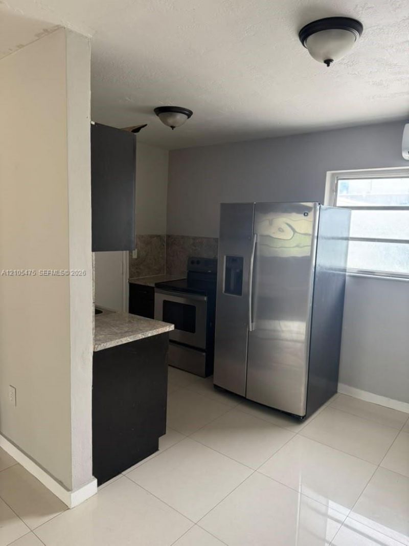 990 SW 4th St , Unit 8, Miami, FL 33130 Photo