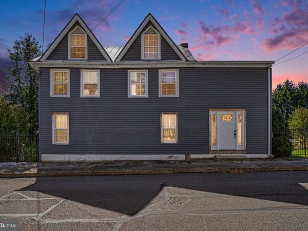 321 POTTSVILLE STREET , LYKENS, PA 17048