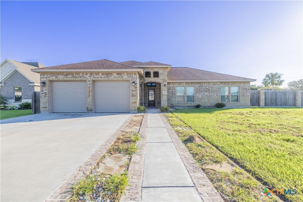 202 Golden Way, Port Lavaca, TX 77979 Main Photo