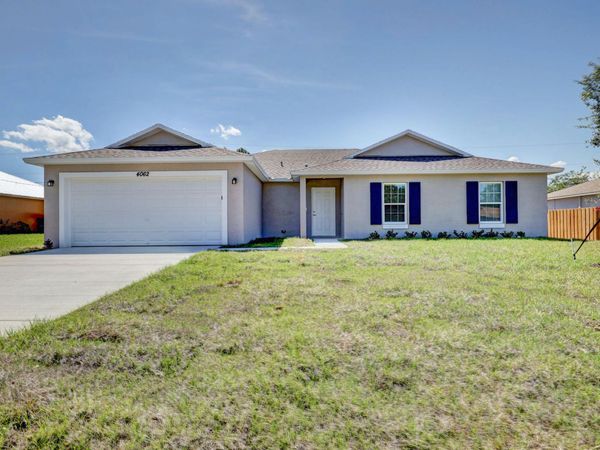 588 SW S Quick Circle, Port St. Lucie, FL 34953
