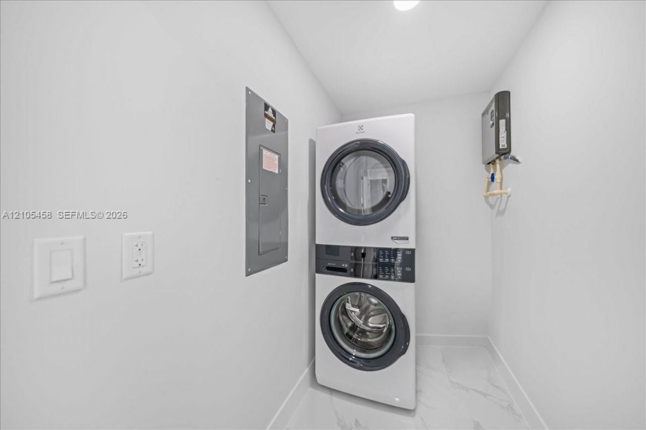 1053 S Joponica , Lehigh Acres, FL 33974 Photo
