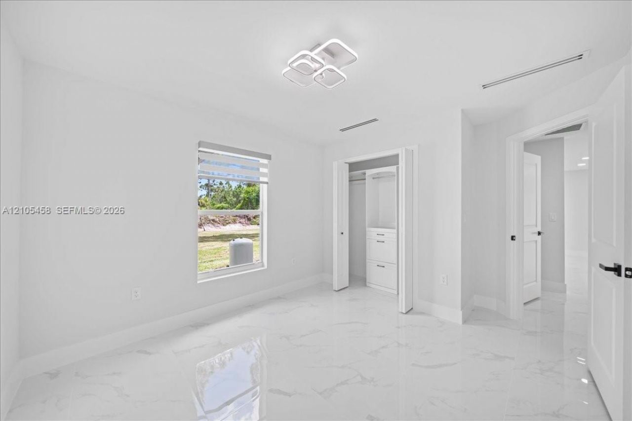 1053 S Joponica , Lehigh Acres, FL 33974 Photo