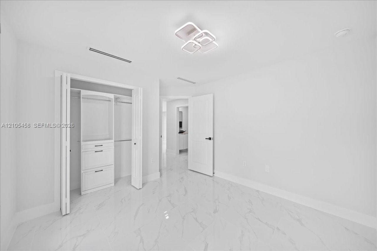 1053 S Joponica , Lehigh Acres, FL 33974 Photo
