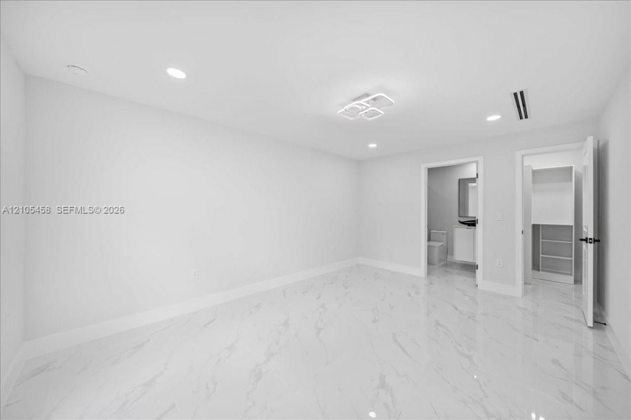 1053 S Joponica , Lehigh Acres, FL 33974 Photo