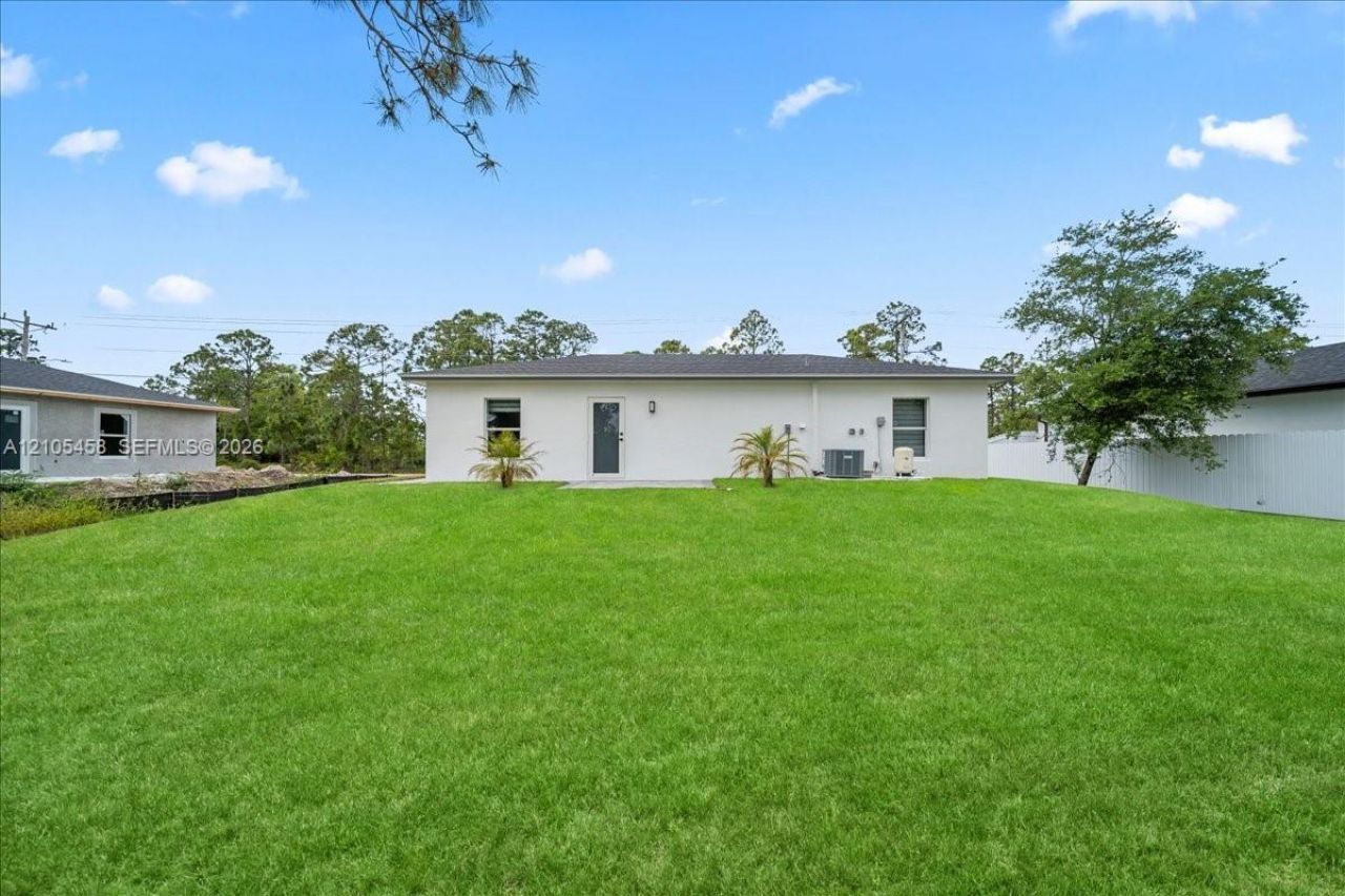1053 S Joponica , Lehigh Acres, FL 33974 Photo