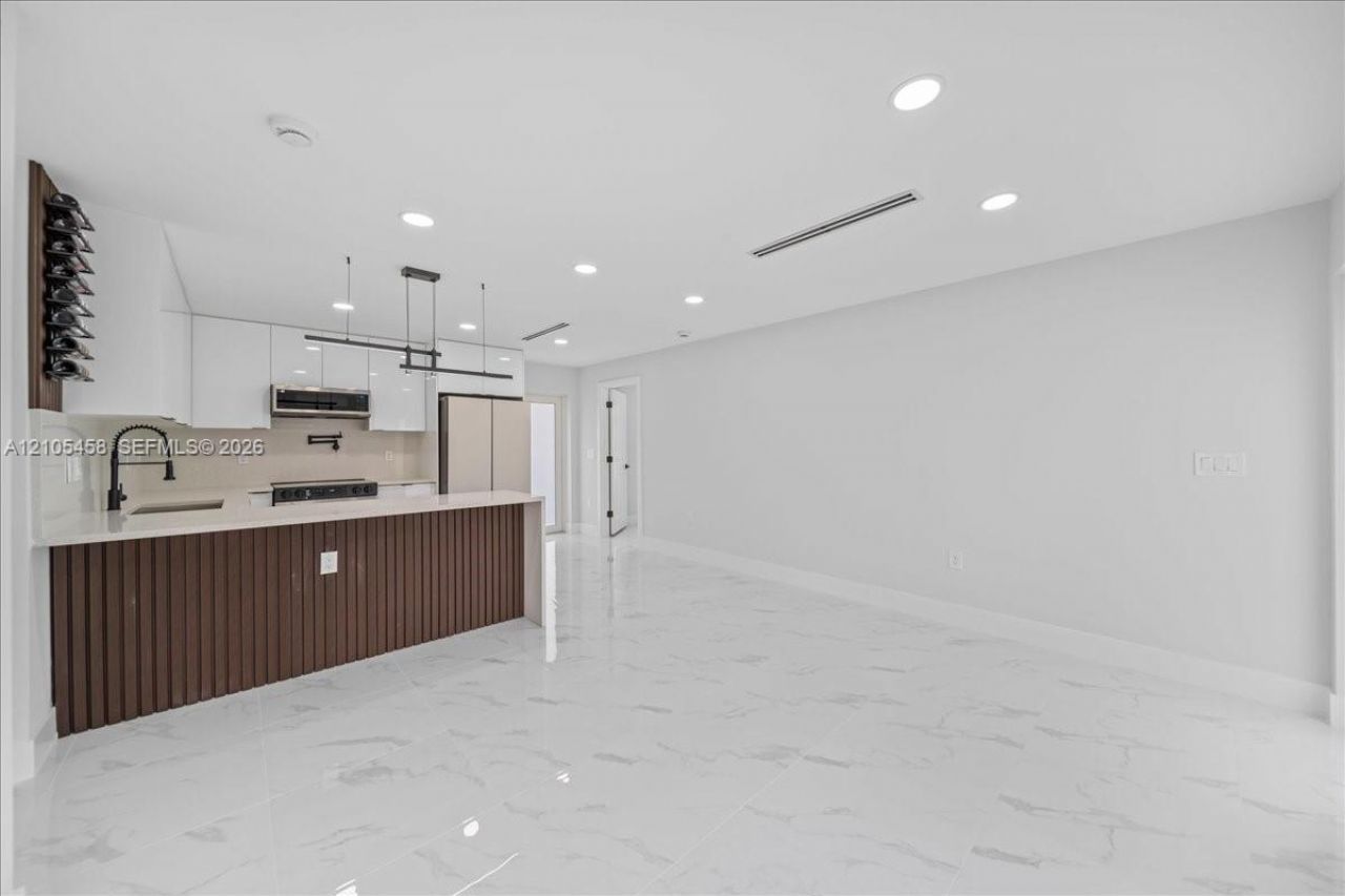 1053 S Joponica , Lehigh Acres, FL 33974 Photo