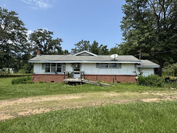 273 Ben Christopher Road, Columbus, MS 39702