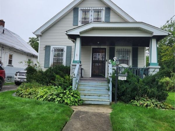 12010 Farringdon Avenue , Cleveland, OH 44105
