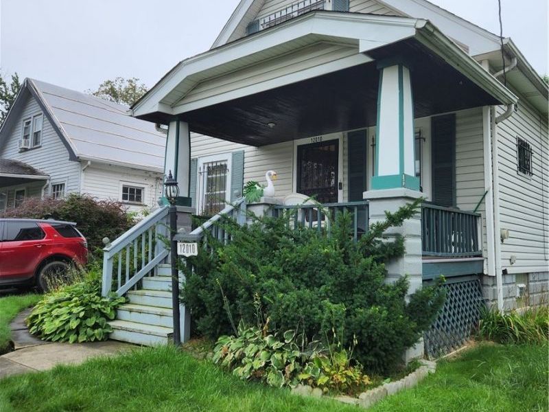 12010 Farringdon Avenue, Cleveland, OH 44105 Photo 2