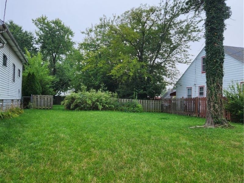 12010 Farringdon Avenue, Cleveland, OH 44105 Photo 23